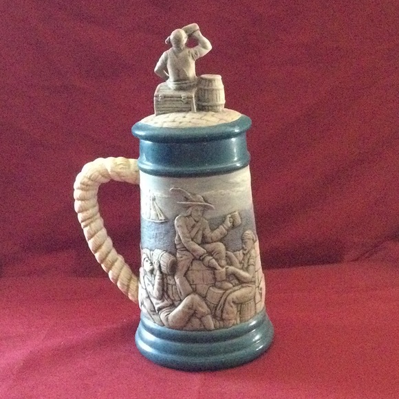 Decorative Colonial Seaman Beer Stein - Picture 3 of 10
